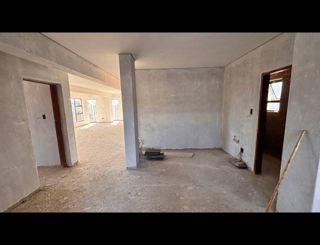 4 BEDROOM HOUSE FOR SALE IN ROODEPARK ECO ESTATE